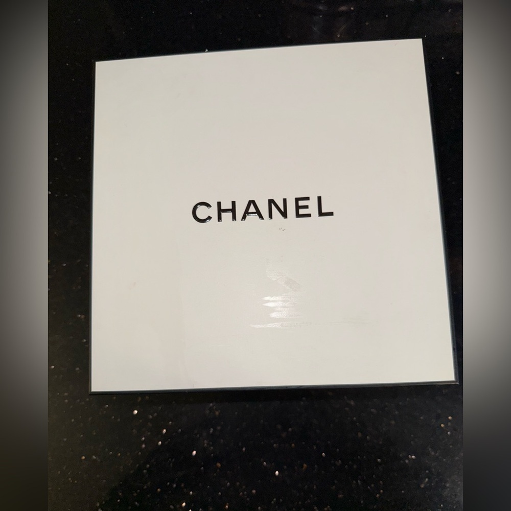 Authentic Chanel Empty Gift Box Only – No Item Included - Picture 1 of 5